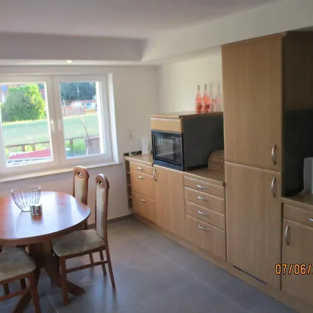 Ferienhaus شقة *
